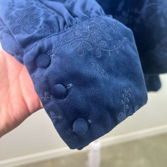 Soft Surroundings Navy Blue Velvet Floral Blouse L Long Sleeve Embossed Texture - Picture 4 of 13